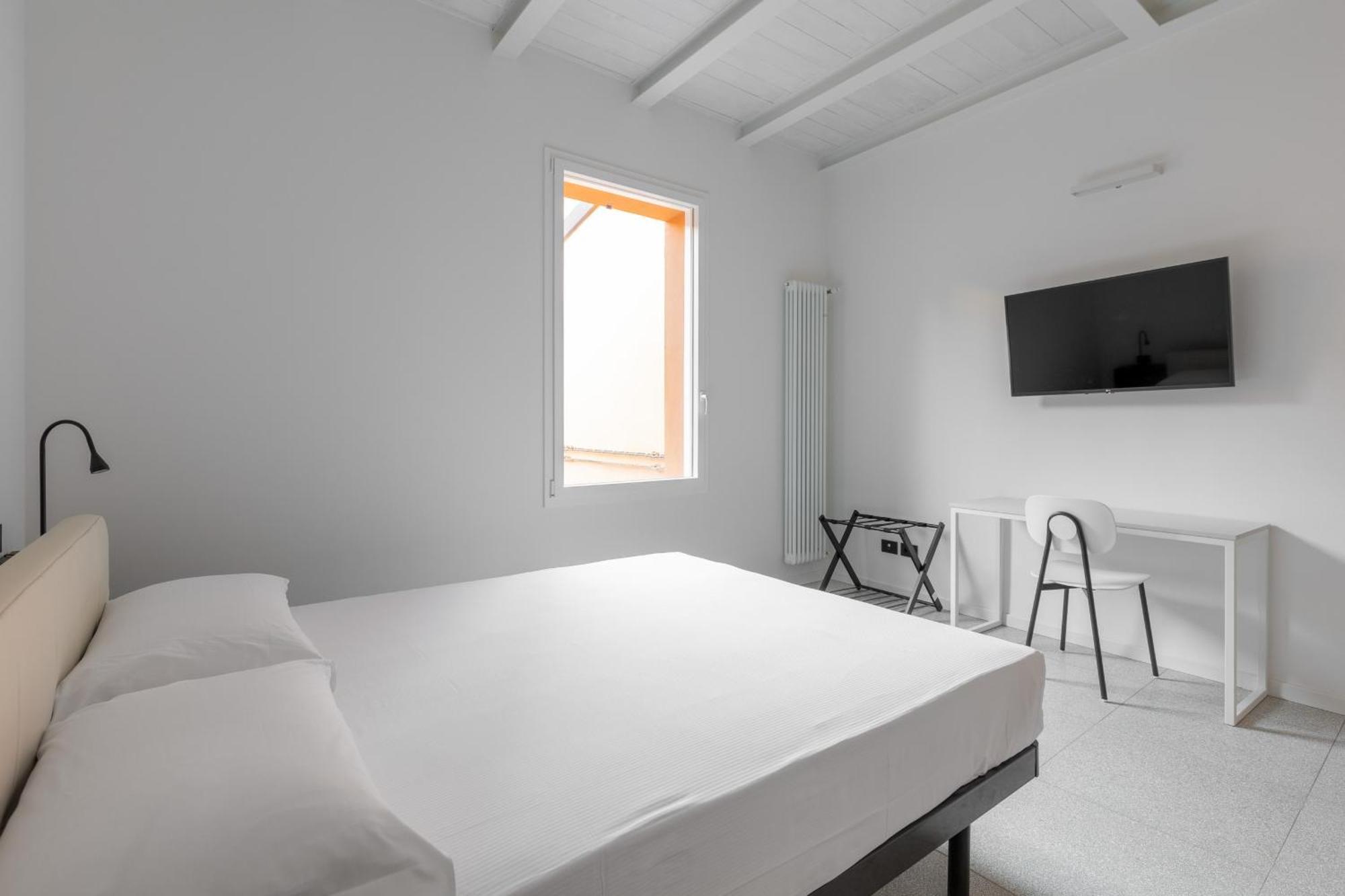 Capo Di Lucca White Apartments By Wonderful Italy Bologna Bagian luar foto
